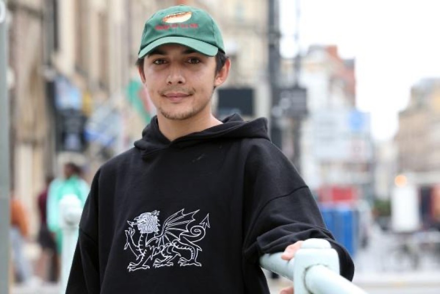 Free Welsh lessons makes it easier for people to learn