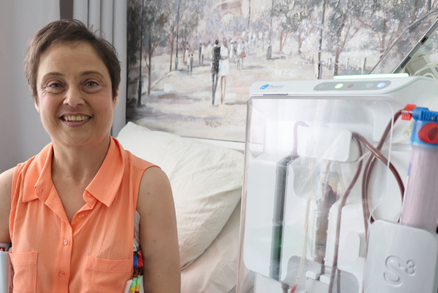 Patient takes trip away thanks to mobile dialysis machine