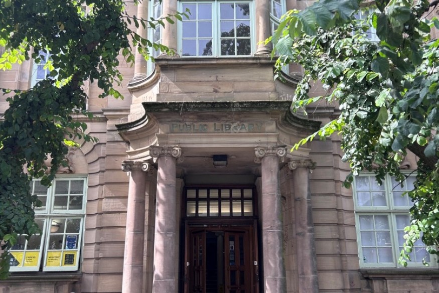 Support for keeping library in town "gathering momentum"