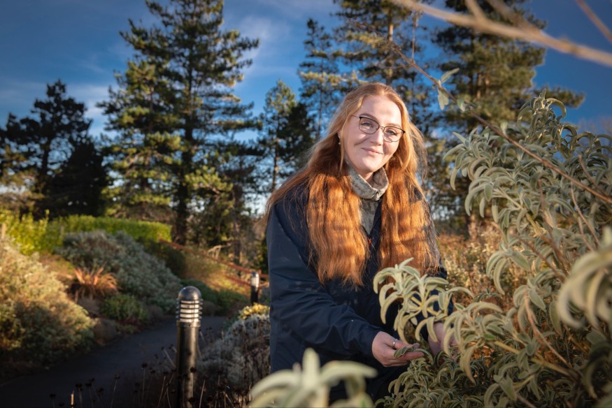 Green-fingered Hannah's restoration of historic garden