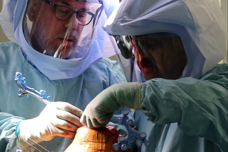 Pioneering robotic knee surgery attracts attention from surgeons